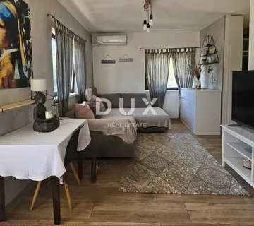 OPATIJA, IKA - Etaža kuće sa 2 apartmana, vlastitim bazenom i okućnicom - Ika, Opatija