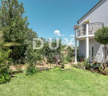 ISTRA, PULA - Apartmanska kuća na mirnoj izoliranoj lokaciji