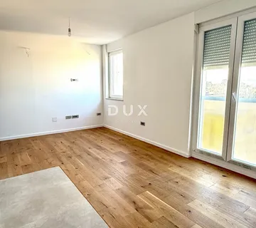 ZADAR, BRANIMIR – Renoviran dvosoban stan s pogledom na stari grad! - Nin