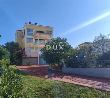 ZADAR, VIŠNJIK - Kuća na 4 etaže s vlastitim maslinikom!