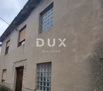 NOVI VINODOLSKI - Kuća u blizini centra s 2 parkirna mjesta