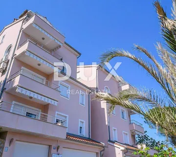 OPATIJA, CENTAR – veliki dvoetažni stan 122m2 s panoramskim pogledom na more, dvije garaže, blizina centra