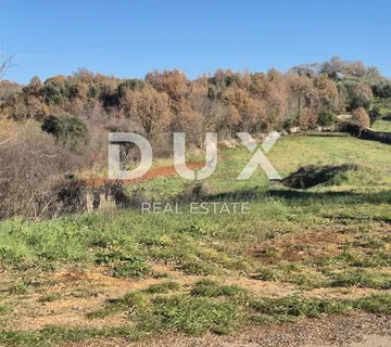 ISTRA, KRNICA - Građevinsko zemljište s puno privatnosti - Krnica, Marčana