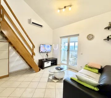 ISTRA, UMAG - NOVO - 2S+DB, 300 metara do mora