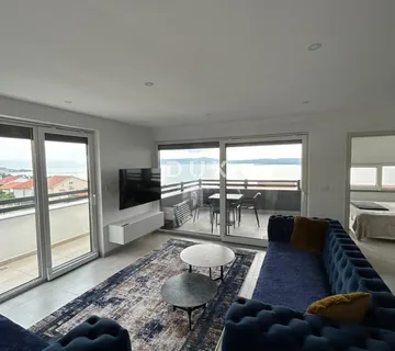 CRIKVENICA - Penthouse s bazenom, 100 m² terase i panoramskim pogledom na more
