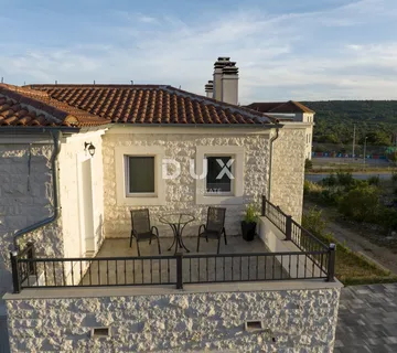 Šibenik, Dubrava, samostojeća kuća, 282 m², bazen - Dubrava kod Šibenika, Šibenik