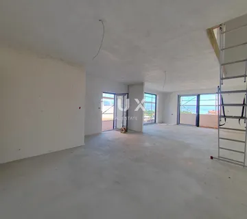Opatija, Ika, dvoetažni stan, 144 m2, 400 metara od mora, novogradnja, okućnica - Ika, Opatija