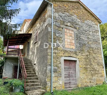 ISTRA, BUZET - Kamena kuća s građevinskim zemljištem