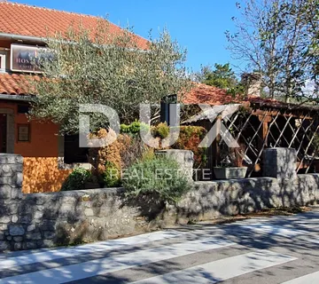 ISTRA, ROČ - Hostel - stambeno-poslovna zgrada 550 m2 - Roč, Buzet