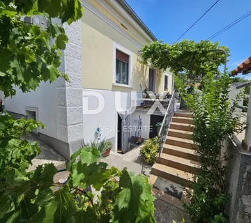 BAKAR, HRELJIN - samostojeća primorska kuća, okućnica - Hreljin, Bakar