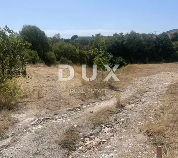 ISTRA, PULA, VODNJAN - građevinsko zemljište 737 m2 za stambenu zgradu - stanove / apartmane / obiteljsku kuću / villu! PRILIKA!