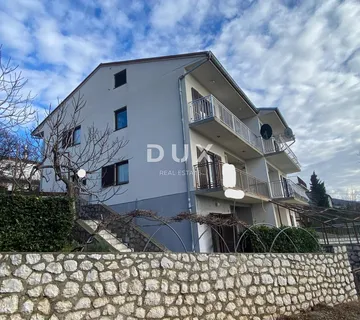 NOVI VINODOLSKI, SMOKVICA KRMPOTSKA - kuća s 4 odvojena stana PRVI RED DO MORA! PRILIKA! - Smokvica Krmpotska, Novi Vinodolski