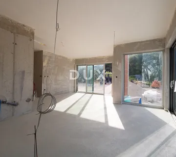 Murter, Podvrške, stan s bazenom, 93,5 m², novogradnja - Murter, Murter-Kornati