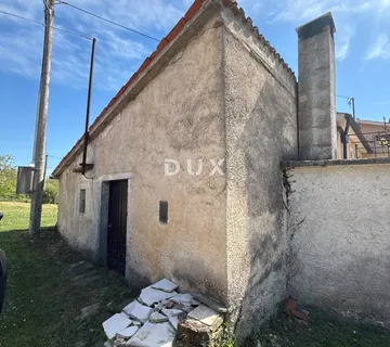 ISTRA,GRAČIŠĆE - Kuća s građevinskim zemljištem