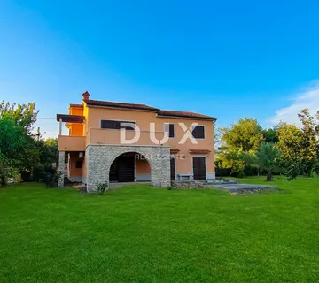 Istra, Brtonigla, kuća, 181 m², 2.461 m² okućnice