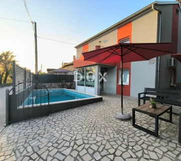 KRALJEVICA, KRIŽIŠĆE - Samostojeća kuća s bazenom i jacuzzijem, mirna lokacija, odličan prihod - Križišće, Kraljevica