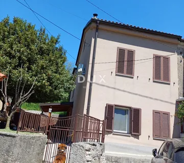 GROBNIK, LUKEŽI - Potpuno renovirana dvojna kuća s okućnicom, garažom - Dražice, Jelenje