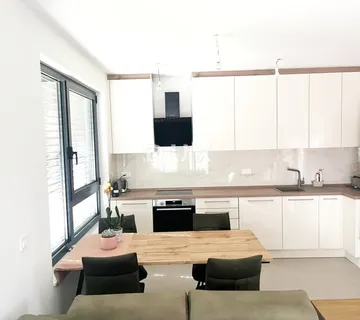 ZAGREB, VELIKA GORICA - Potpuno namješten trosoban stan, NOVOGRADNJA