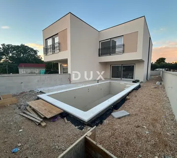 ŠIBENIK, PIROVAC - Moderan Duplex s bazenom u novogradnji