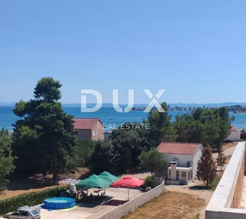 ZADAR, VIR - Komforan penthouse s pogledom na more 180 metara od plaže Jadro! AS3