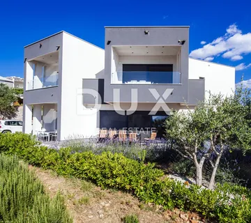 OTOK PAG, KOŠLJUN - Vila pored mora sa 4 apartmana - Košljun, Pag