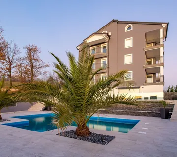 MARČELJI, VRTAČE - LUKSUZNI STANOVI 85 m2 SA BAZENOM I OKUĆNICOM - Marčelji, Viškovo