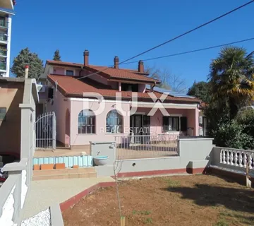 Rijeka, Podmurvice, kuća, 275 m2, 3 stana