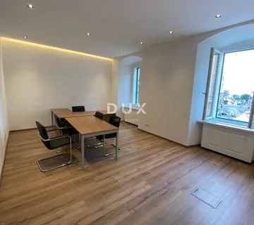 Rijeka, Korzo, poslovni prostor, 115 m², 2. kat