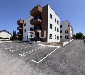 ZADAR, PLOVANIJA - Penthouse s panoramskim pogledom u izgradnji S6