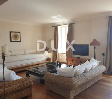 OPATIJA, STROGI CENTAR - Stan u vili 100 metara do mora s parkirnim mjestom!