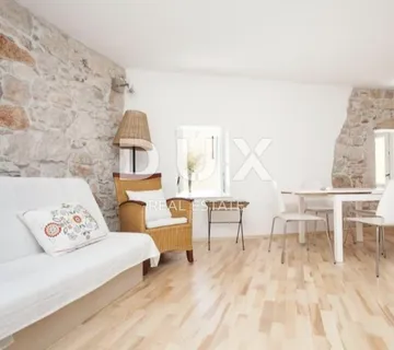ISTRA, ROVINJ - novouređena kuća u središtu starog grada na najboljoj lokaciji