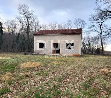 ISTRA, VIŠNJAN - Samostojeća kuća na prostranoj okućnici