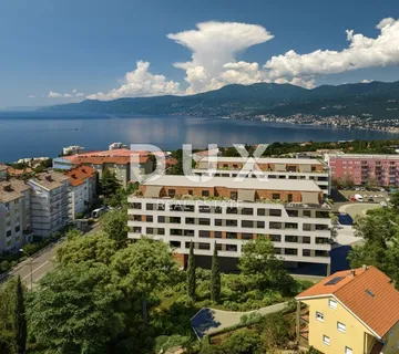 RIJEKA, SRDOČI - 2S+DB u modernoj novogradnji s garažom i pogledom na more