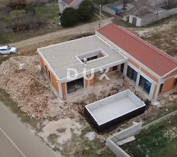 ZADAR, ZEMUNIK G. – Luksuzna moderna vila (D) prizemnica s bazenom - Zemunik Gornji, Zemunik Donji
