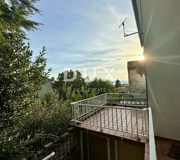 CRIKVENICA, SELCE - Kuća u centru Selca, s pogledom na more - Selce, Crikvenica