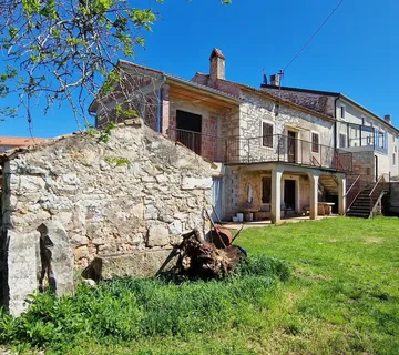 ISTRA, BRTONIGLA - Tradicionalna istarska kuća