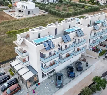 ZADAR, PRIVLAKA - Vila, top prilika! Raj na zemlji, more i mir