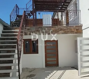 CRIKVENICA - lijepa kuća s pogledom na more
