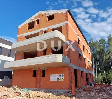 ISTRA, ROVINJ - Dvoetažni penthouse krovnom terasom i pogledom na more