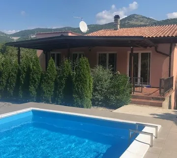 Hreljin - predivna kuća sa bazenom - Hreljin, Bakar