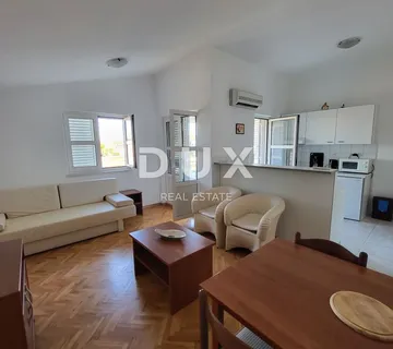 ZADAR, SUKOŠAN - TOP LOKACIJA! Stan 1. red do mora (P-10)