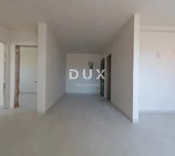 Vodice, trosobni stan, prvi kat, 73,28 m²