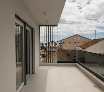 Vodice, Stablinac, penthouse s krovnom terasom, 121 m²