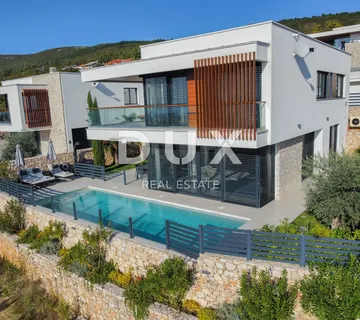 CRIKVENICA - luksuzna vila u Crikvenici s grijanim bazenom te panoramskim pogledom na more i Kvarner
