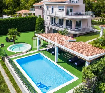 OPATIJA, POBRI – privatna kuća s bazenom i garažom u mirnom naselju, blizu Opatije - Pobri, Opatija