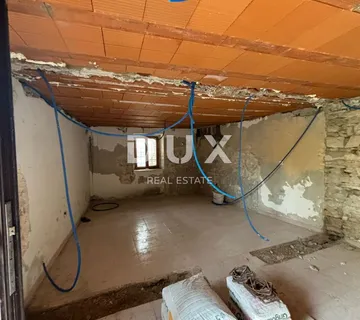 ISTRA, LIŽNJAN - Kuća za adaptaciju blizu mora!