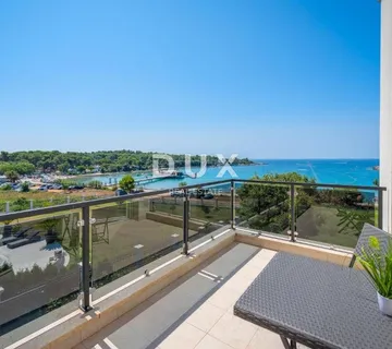 ISTRA, PULA - Ekskluziva: vila prvi red do mora s garažom za dugoročni najam!