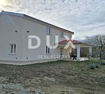 ISTRA, CEROVLJE - Kuća s bazenom i dva građevinska zemljišta