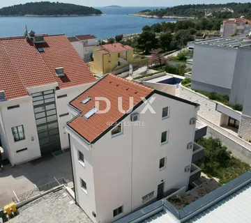 ROGOZNICA, ZEČEVO – Nova apartmanska zgrada s 5 jedinica, 90 m od mora - Zečevo Rogozničko, Rogoznica