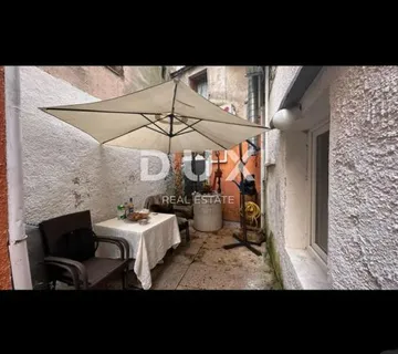 ISTRA, ROVINJ - Poslovni prostor i apartmn u Careri